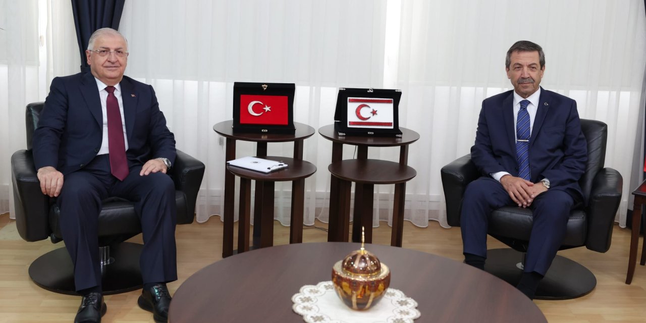 Bakan Güler Ve Komutanlar Kktc'de (3)