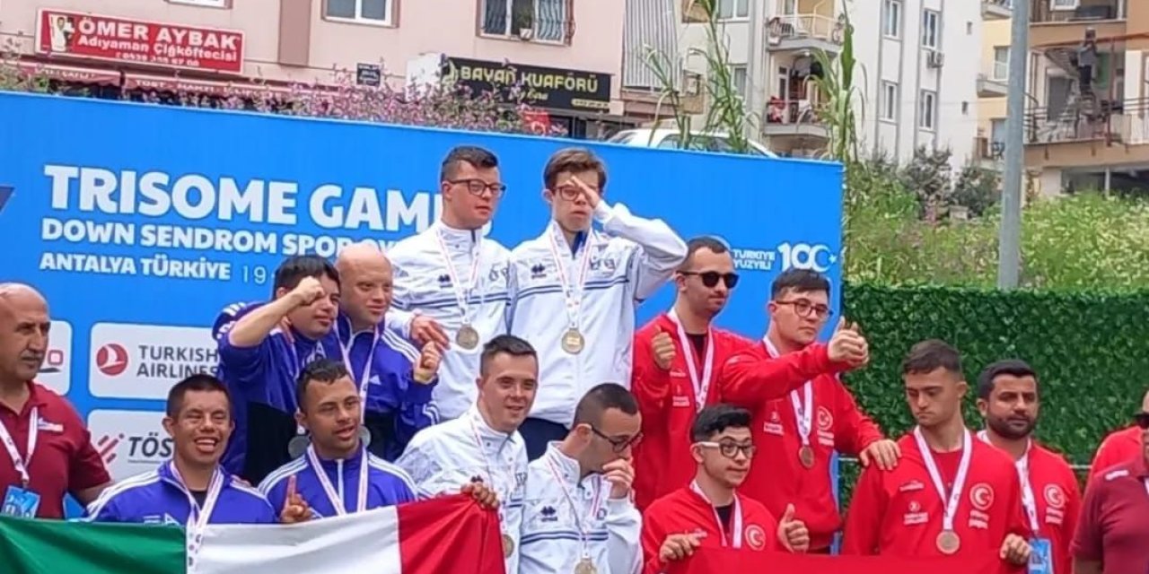 Down Sendromlu Sporcular Türkiye Rekoru Kırdı