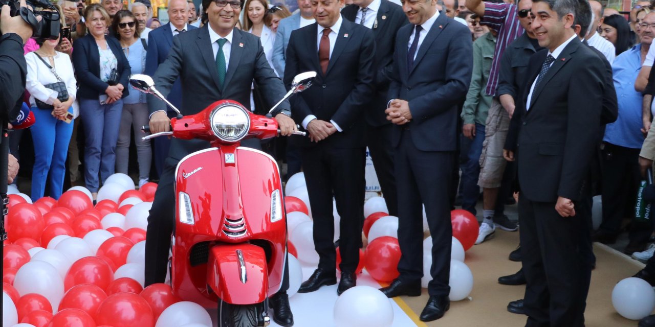 Özgür Özel: Beni Seven Arkamdan Gelsin