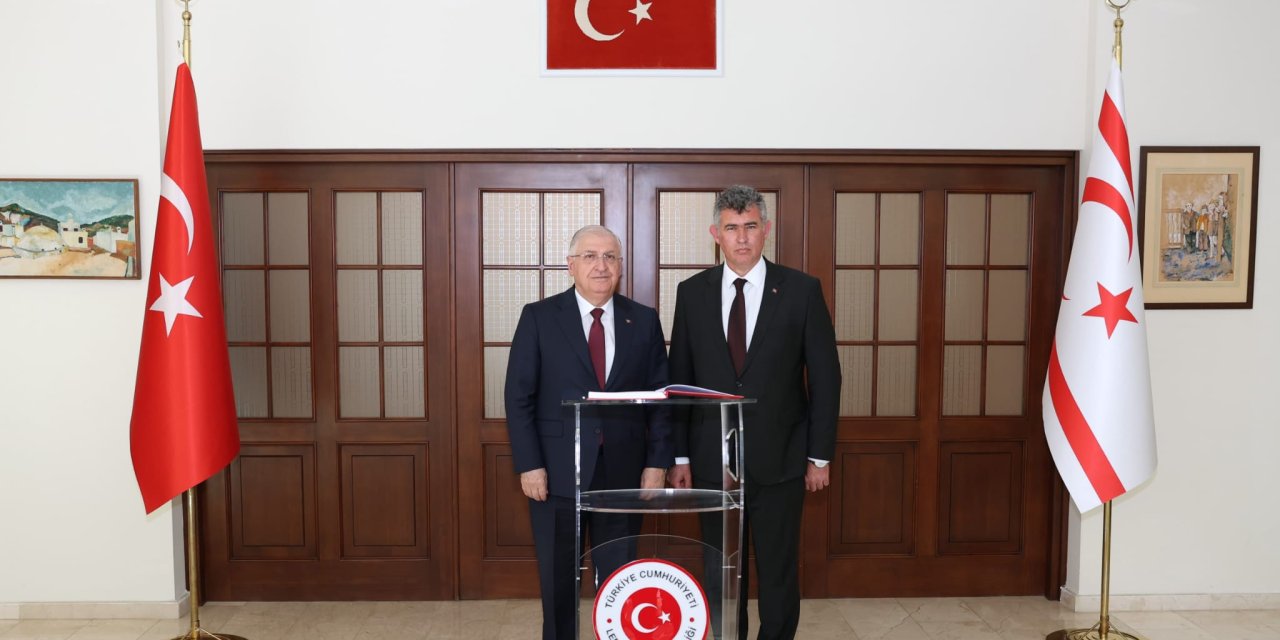 Bakan Güler Ve Komutanlar Kktc'de (4)