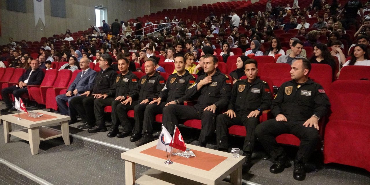 Solotürk Pilotları, Çanakkale'de Öğrencilerle Buluştu