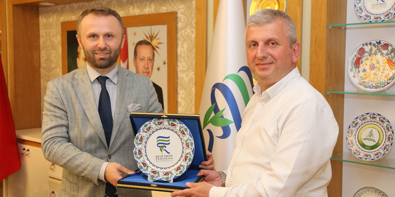 RTEÜ Teknik Bilimler Meslek Yüksekokulunda Devir Teslim Töreni