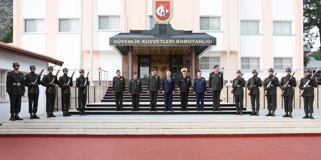 Bakan Güler Ve Komutanlar Kktc'de (5)