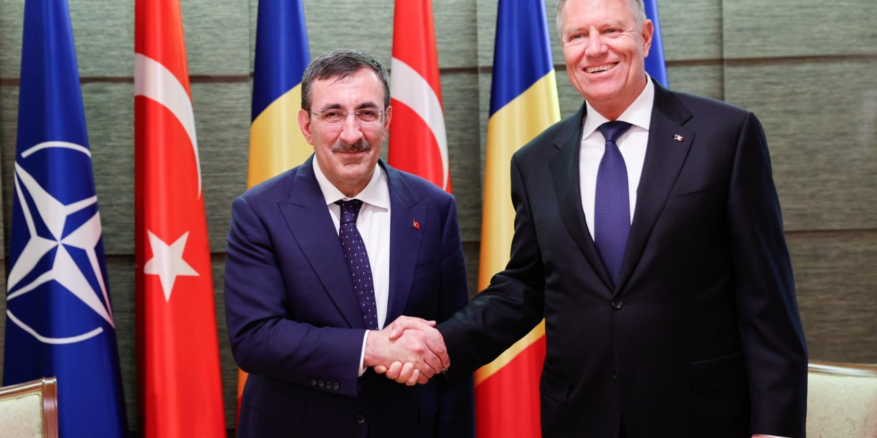 Cumhurbaşkanı Yardımcısı Yılmaz, Romanya Cumhurbaşkanı Iohannis İle Görüştü