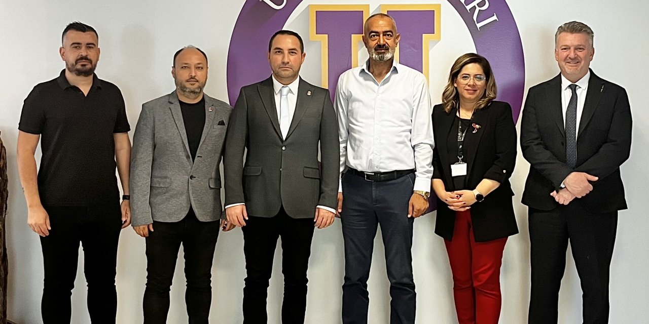 Tsyd İzmir Şubesi'nden Uğur Okulları'yla Protokol