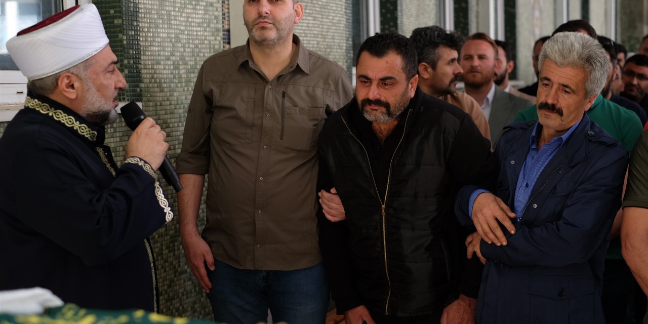 Cesedi Bulunan 'Batuhan A' Gemisinin Mürettebatı Ahmet, Toprağa Verildi