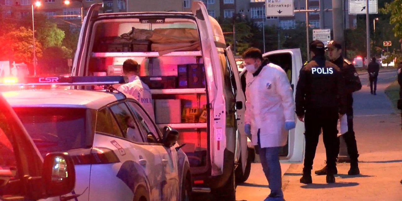 İstanbul - Esenler’de Yol Kenarındaki Ağaçlık Alanda Erkek Cesedi Bulundu