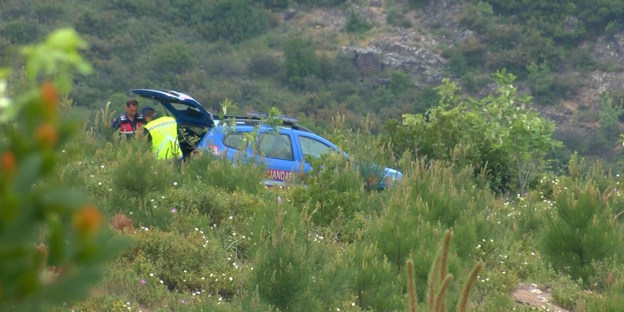 Korhan Berzeg'in Kafatası İle Ayak Kemikleri Aranıyor; Alan Taraması 5'inci Günde 2 Ayrı Noktadan Başlatıldı (2)
