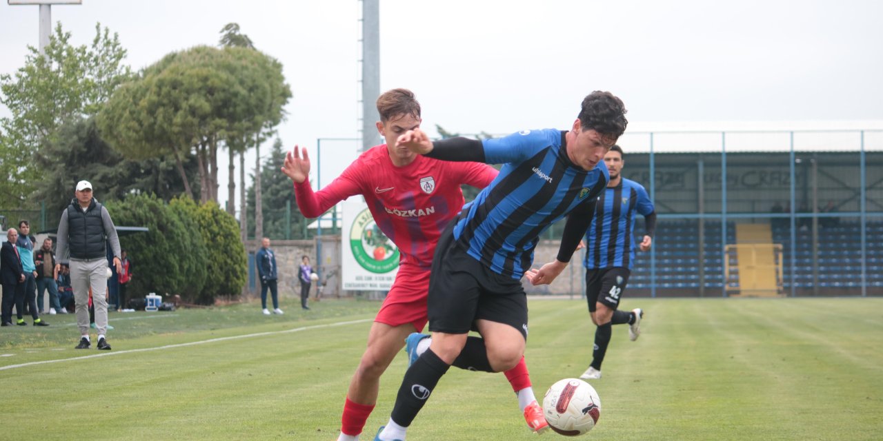 Karacabey Belediyespor –  Altınordu: 2-2