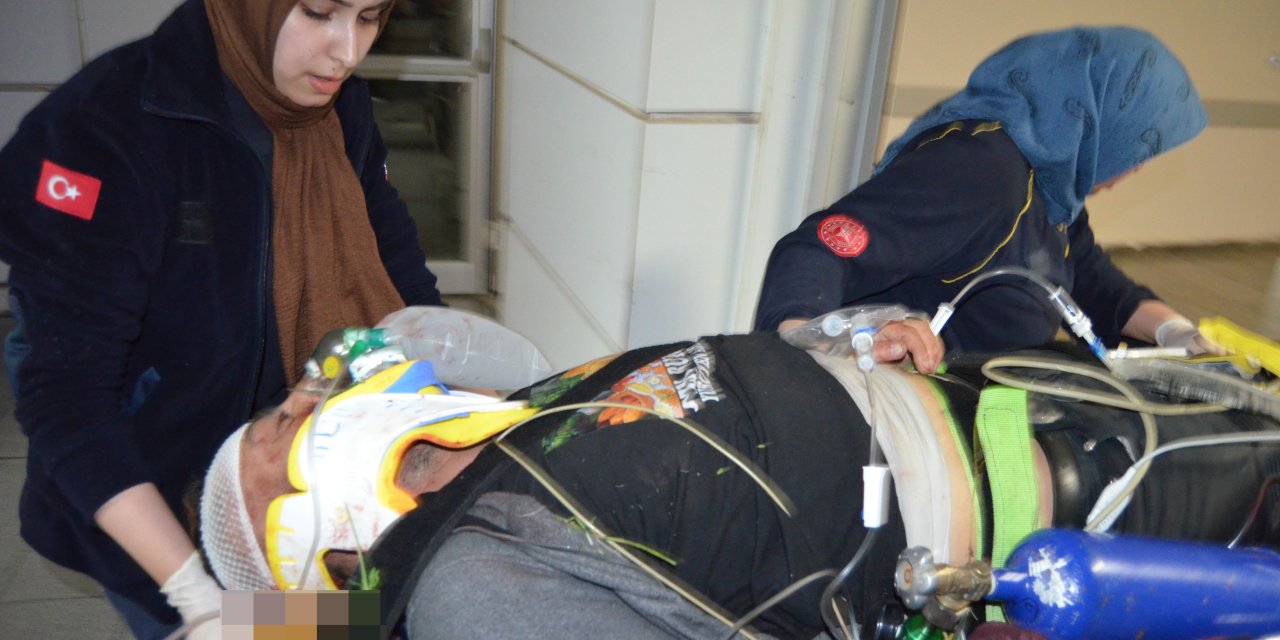 Kayseri'den İstanbul'a Yürüyerek Gitmek İçin Yola Çıktı, Sosyal Medyada Canlı Yayın Yaparken Kamyon Çarptı