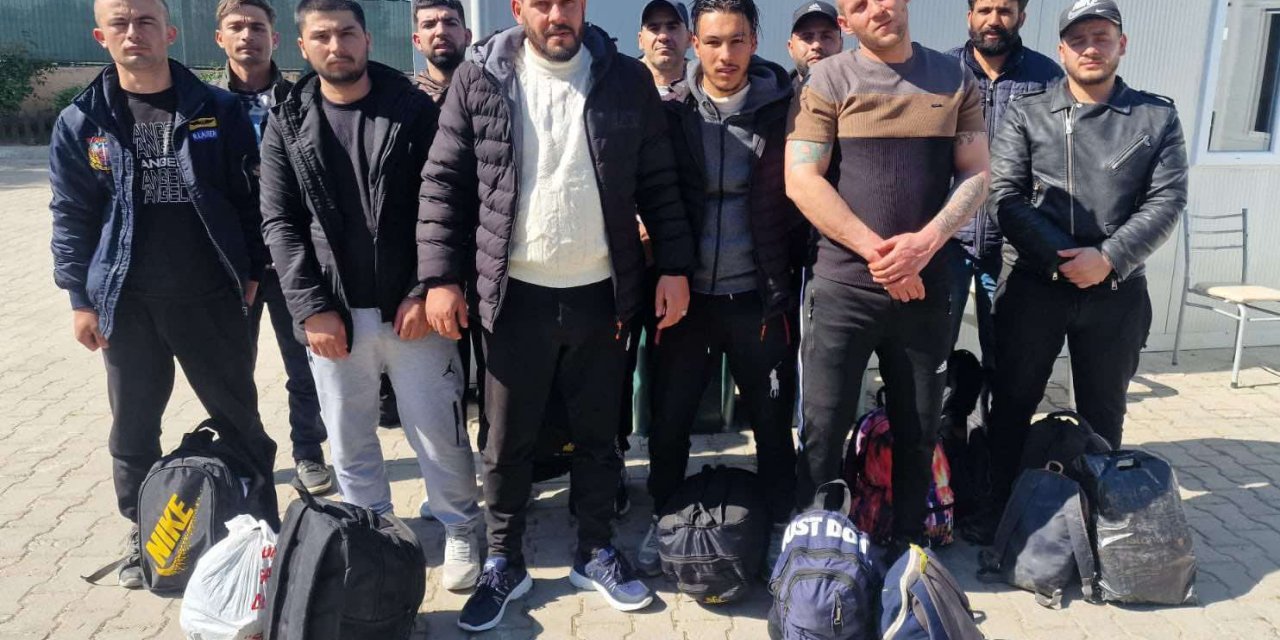 Edirne'de 468 Kaçak Göçmen İle 18 Organizatör Yakalandı