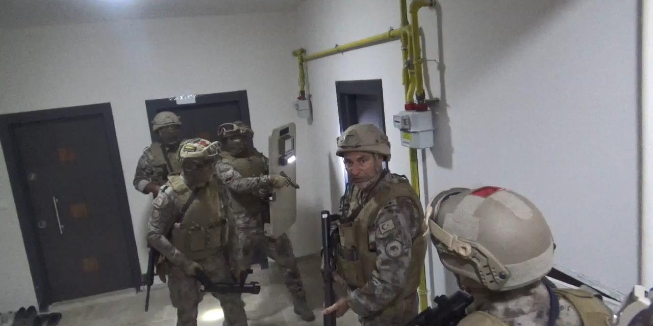 'Mahzen-32' Operasyonunda Örgüt Lideri Saral'ın Da Aralarında Olduğu 27 Şüpheli Adliyede