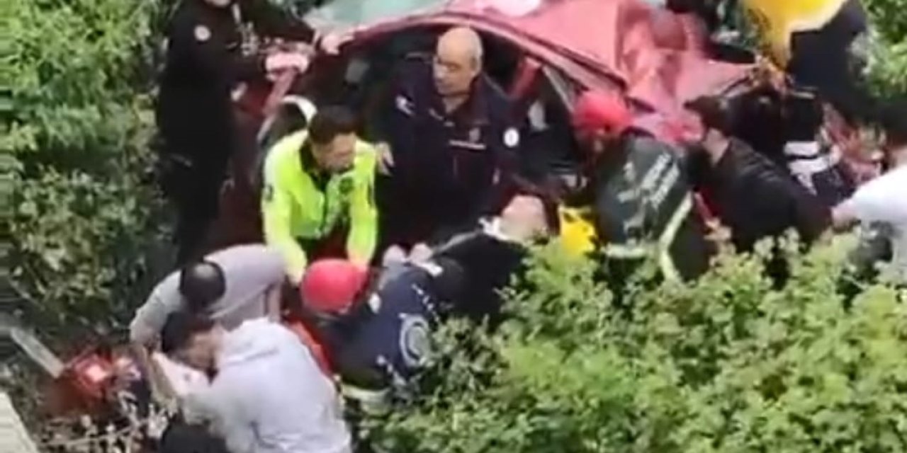 140 Kilometre Hızla Giden Otomobil 8 Metre Yükseklikten Düştü: 5 Ağır Yaralı