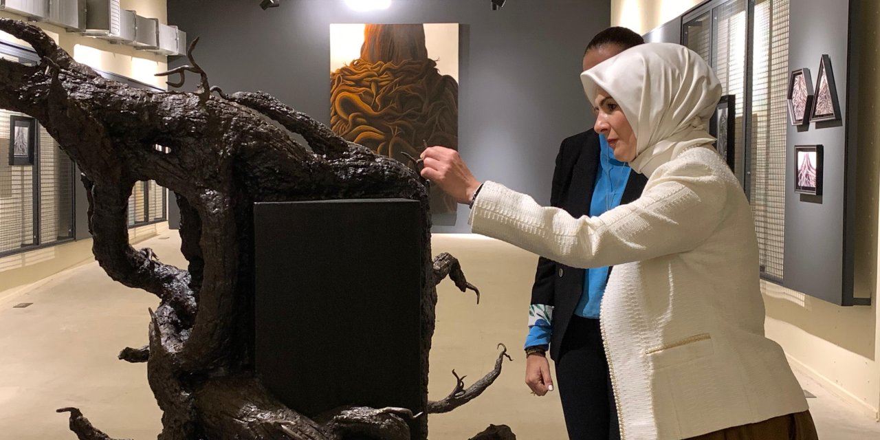 Bakan Göktaş, 'devriamber’ Sergisini Ziyaret Etti