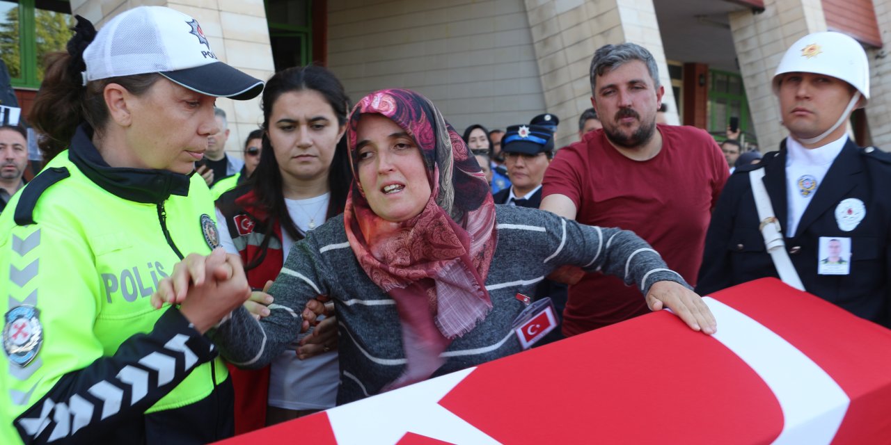 Otomobilin Çarptığı Trafik Polisi Şehit Oldu, 4 Kişi Yaralandı (2)