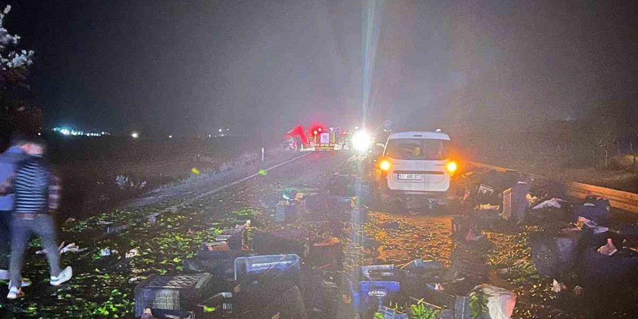 Ulukışla - Pozantı Yolunda Zincirleme Kaza: 2 Ölü