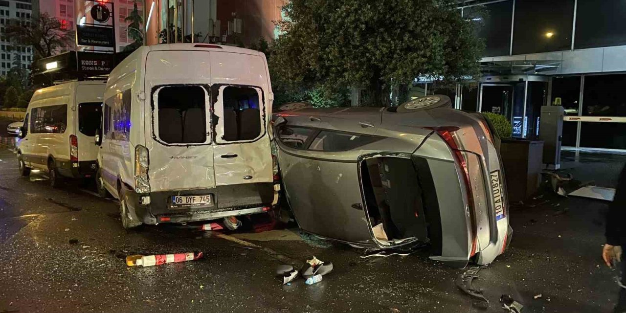 Sarıyer’de Kontrolden Çıkan Otomobil Yan Yattı: 2 Yaralı