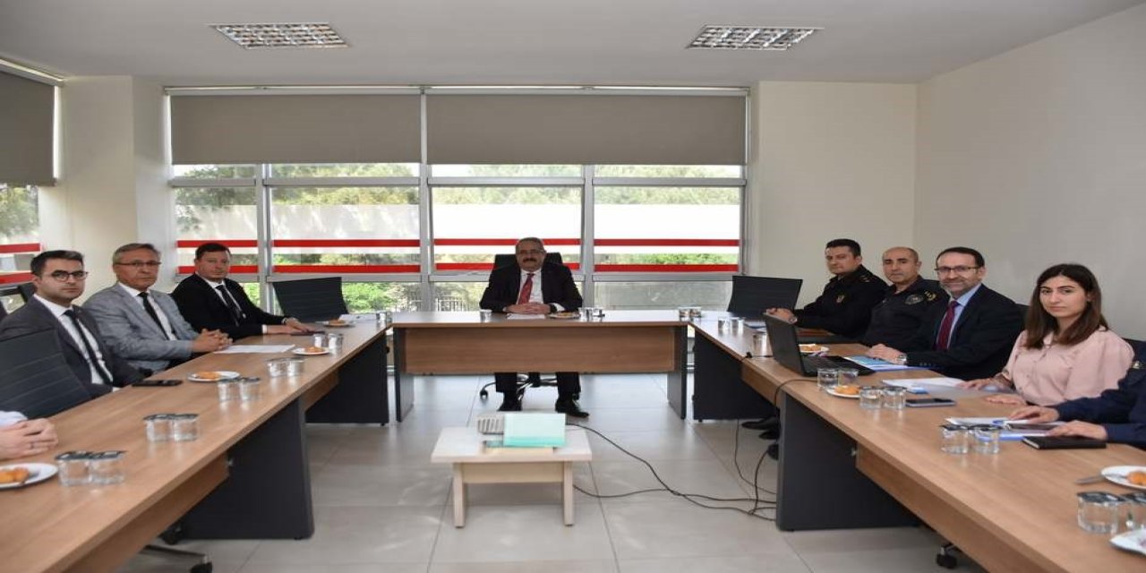 Salihli’de Kadına Yönelik Şiddetle Mücadele Toplantısı Yapıldı