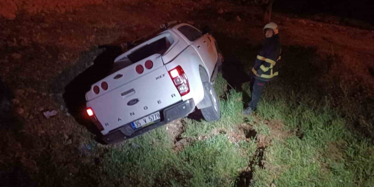 Mardin’de Kamyonet Devrildi: 3 Yaralı