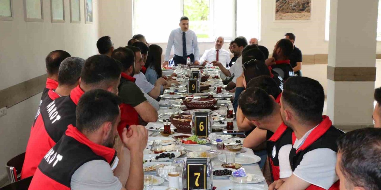 Hizan’ın Gönüllü Arama Kurtarma Ekibi Eğitimini Tamamladı