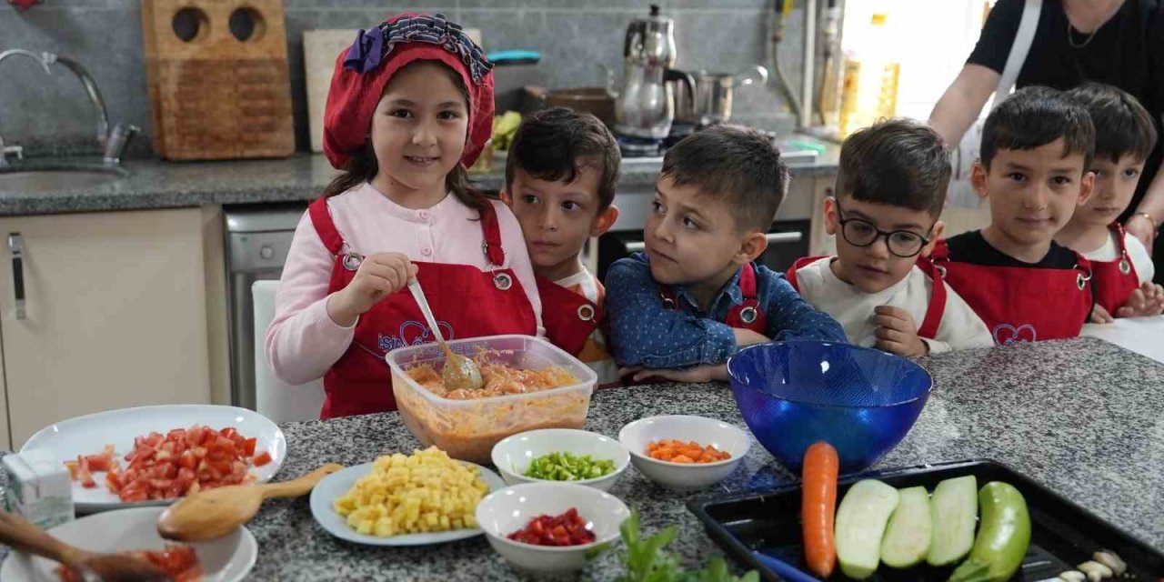 Anne-çocuk Gününde Keyifli Vakit Geçirdiler