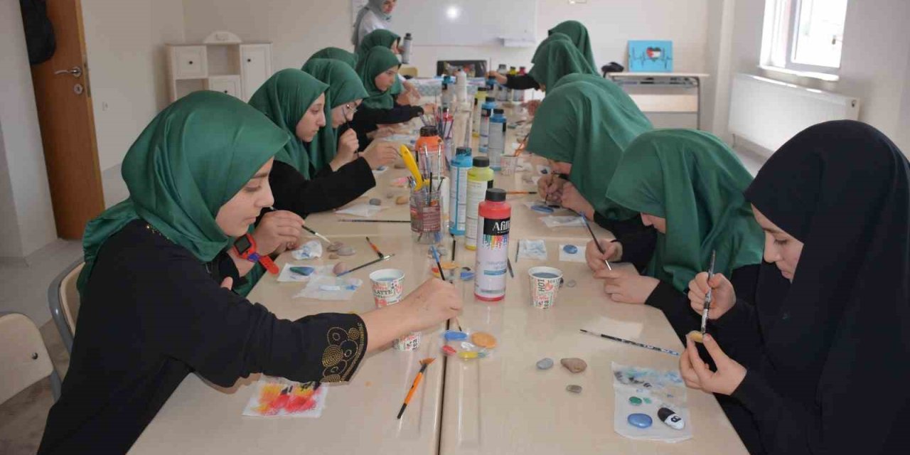 Hafızlık Öğrencileri Sanatla Motive Oluyor