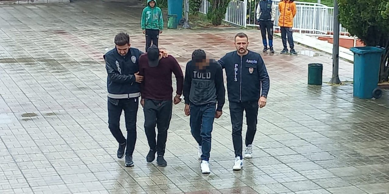 Suç Makinası Hırsızlar Kaşar Peyniri Çalınca Yakayı Ele Verdiler