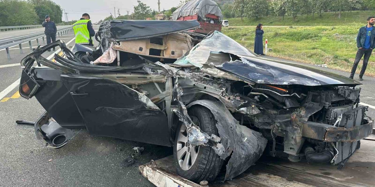 Elazığ’da Kamyon İle Otomobil Çarpıştı: 4 Yaralı