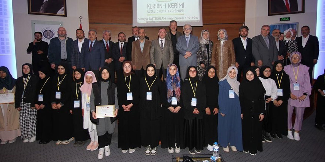 Rize'den Müberra Saka Kur’an-ı Kerim’i Güzel Okuma Yarışmasında Bölge Şampiyonu Oldu