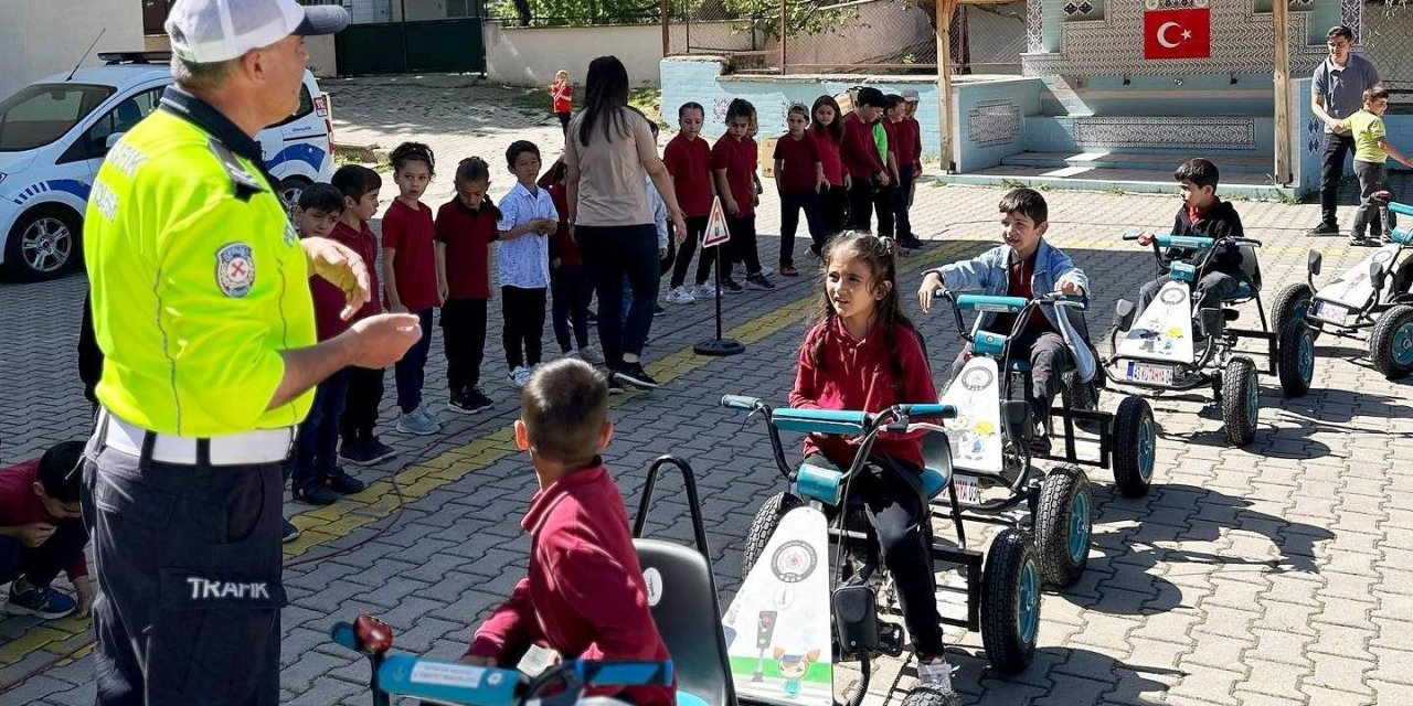 Şaphane’de Öğrencilere Trafik Eğitimi
