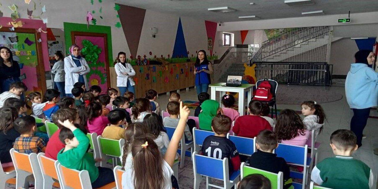 Yıl Boyunca Afad Tarafından Verilen Eğitimlere 13 Bin 112 Öğrenci Ve Bin 530 Çalışan Katıldı