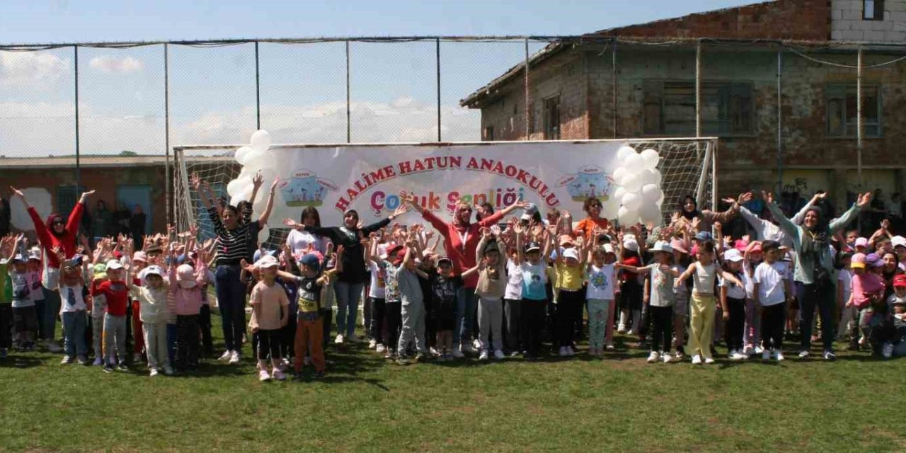 Çocuk Şenliğinde Doyasıya Eğlendiler