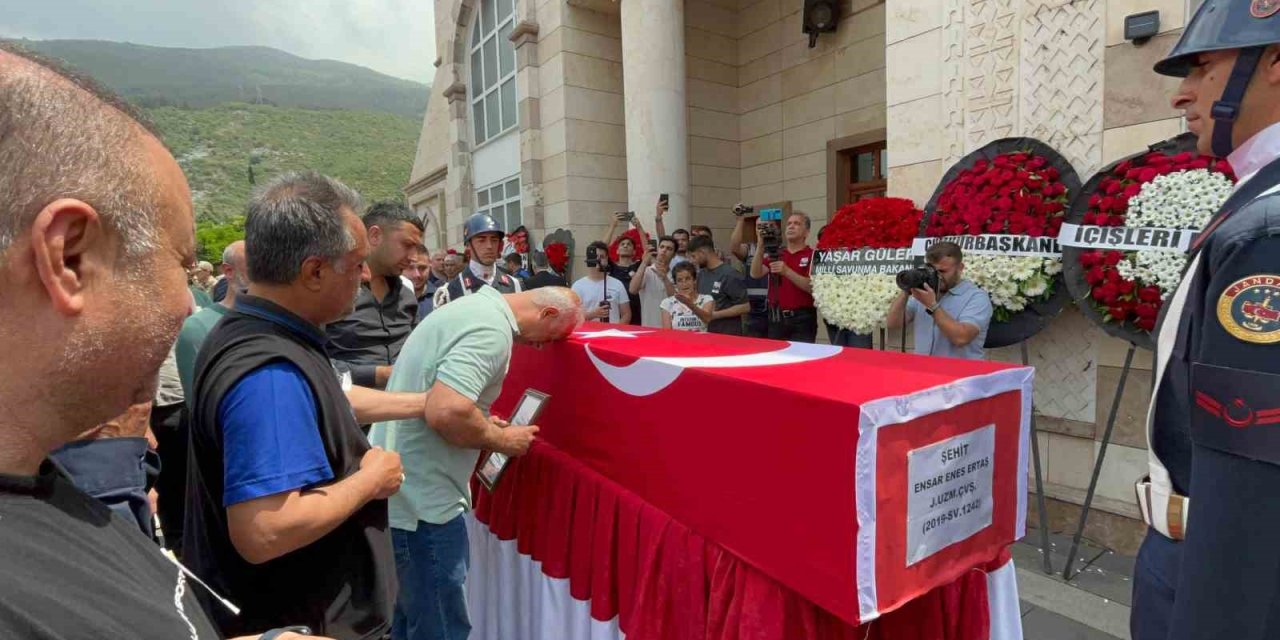 Şehit Uzman Çavuş Ertaş’a Hüzünlü Veda
