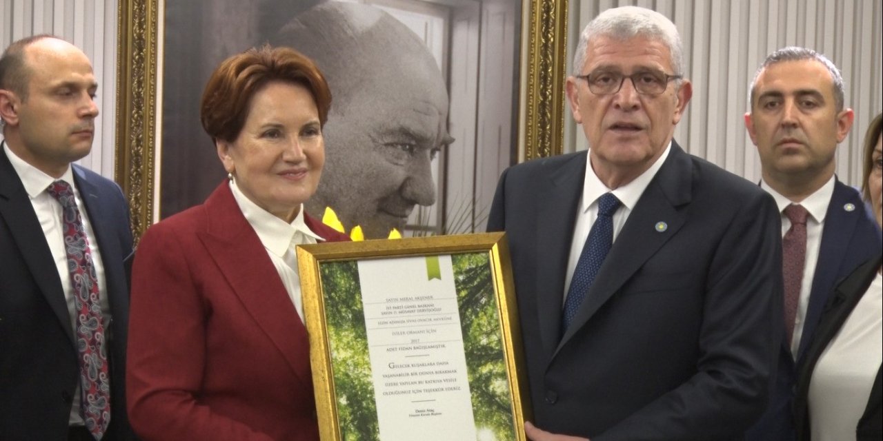 İyi Parti’de Devir Teslim Töreni Yapıldı