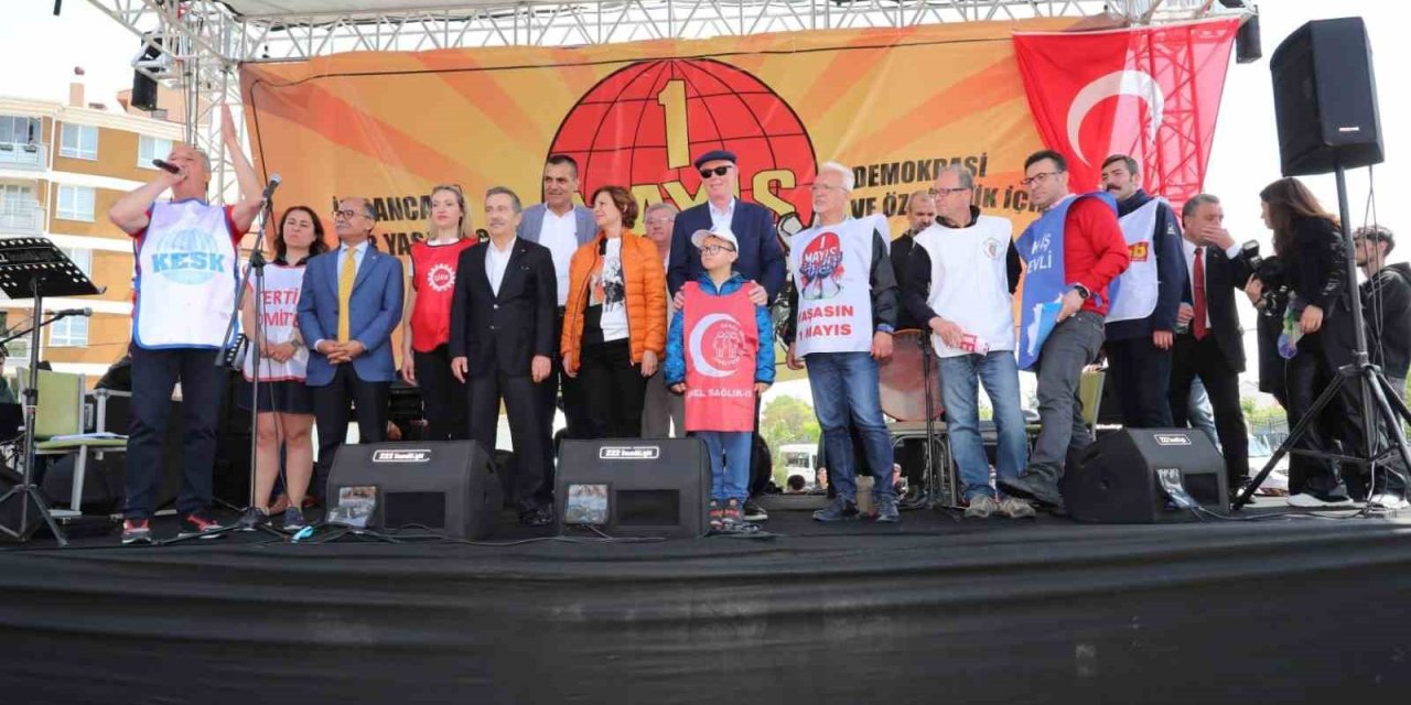 Başkan Kurt, 1 Mayıs’ta İşçi Ve Emekçileri Yalnız Bırakmadı