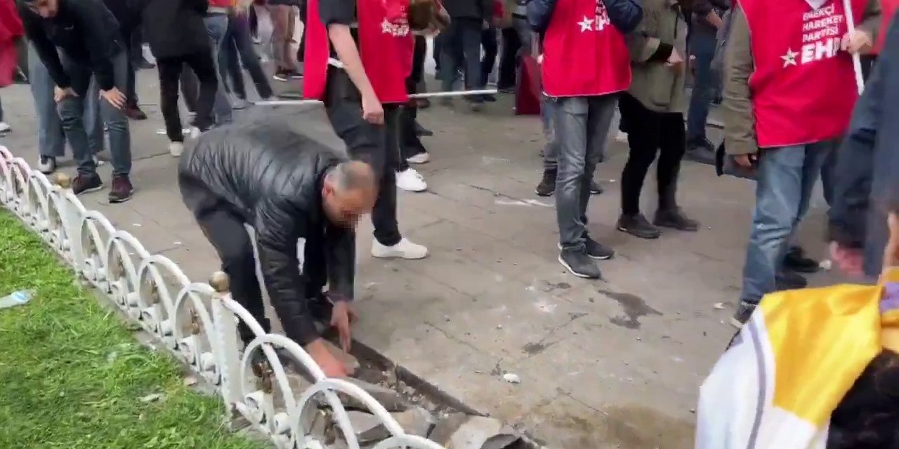 Saraçhane’de Kaldırım Taşlarını Söken Eylemciler Kamerada