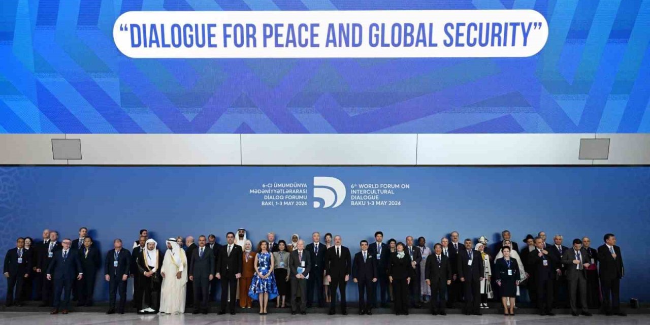 Azerbaycan Cumhurbaşkanı Aliyev: “Ermenistan İle Barışa Doğru İlerliyoruz”