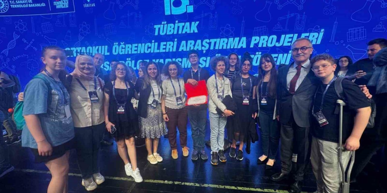 4 Proje Ekibi Başarılara İmza Attı