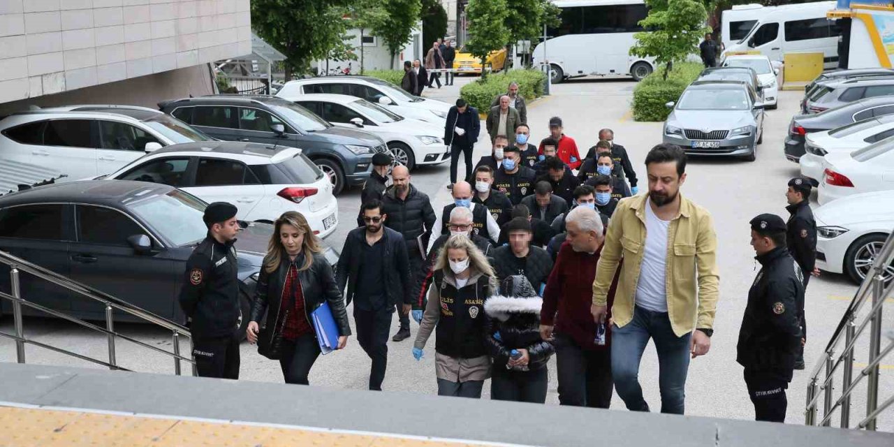 Eskişehir Merkezli Yapılan Fuhuş Operasyonunda 7 Şüpheli Adliye Sevk Edildi