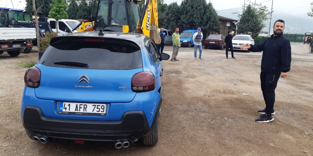 Gaz Pedalı Takılı Kalan Otomobil, Bebek Arabasına Çarptı: 2 Yaşındaki Bebek Ağır Yaralandı
