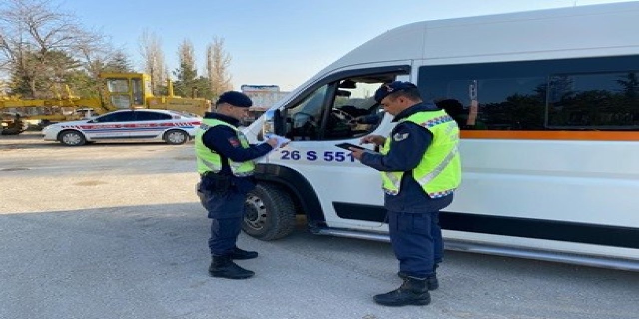 Jandarma Ekipleri 245 Okul Servisini Ve 129 Okulun Çevresini Denetledi