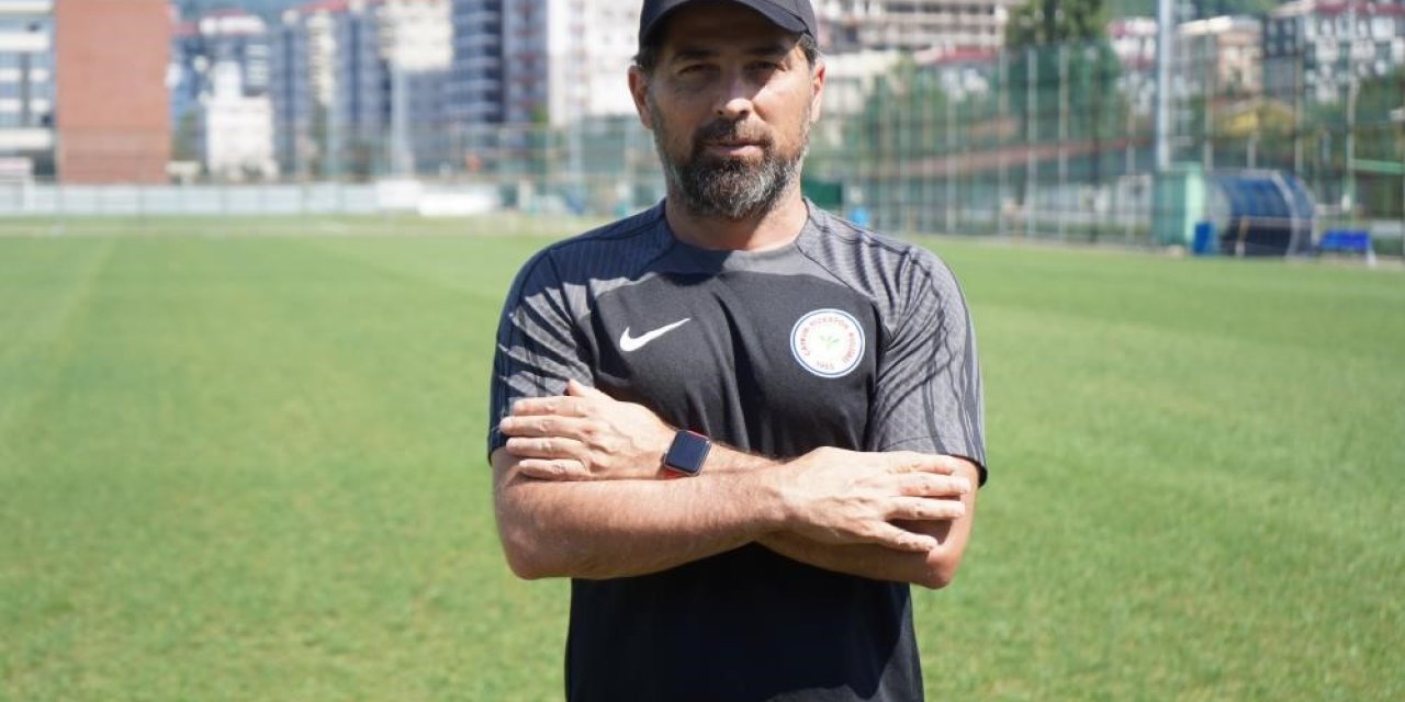 İlhan Palut: “Tüm Sorumluluğum Rizespor’u Ligde En Başarılı Yerde Bitirtmek”