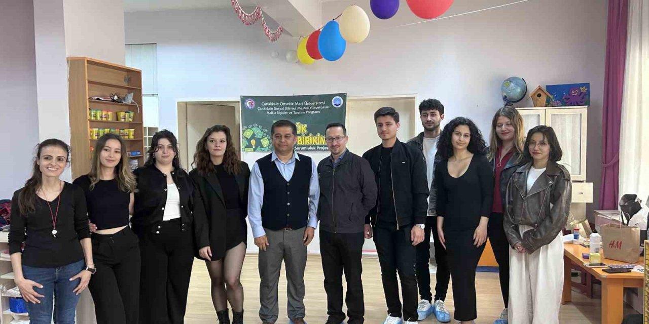 Çomü’lü Öğrenciler, Anaokullu Miniklere Hem Hasarrufu Hem Geri Dönüşümü Anlattı