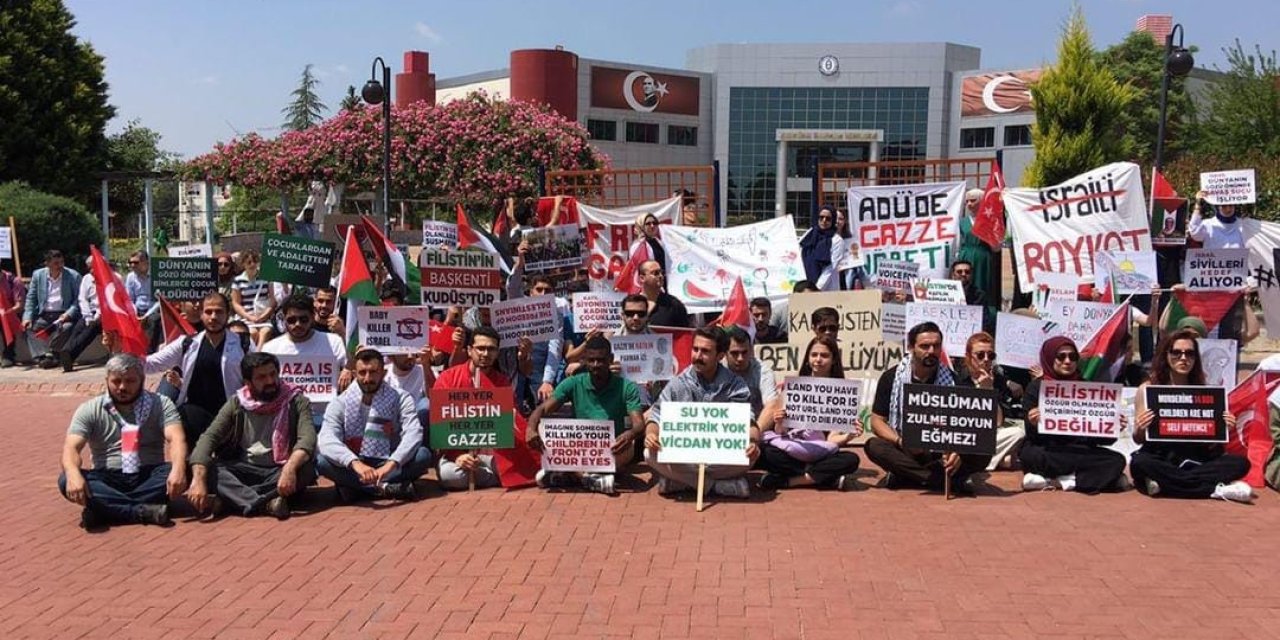 Aydın’da Üniversite Öğrencilerinden Filistin Eylemi