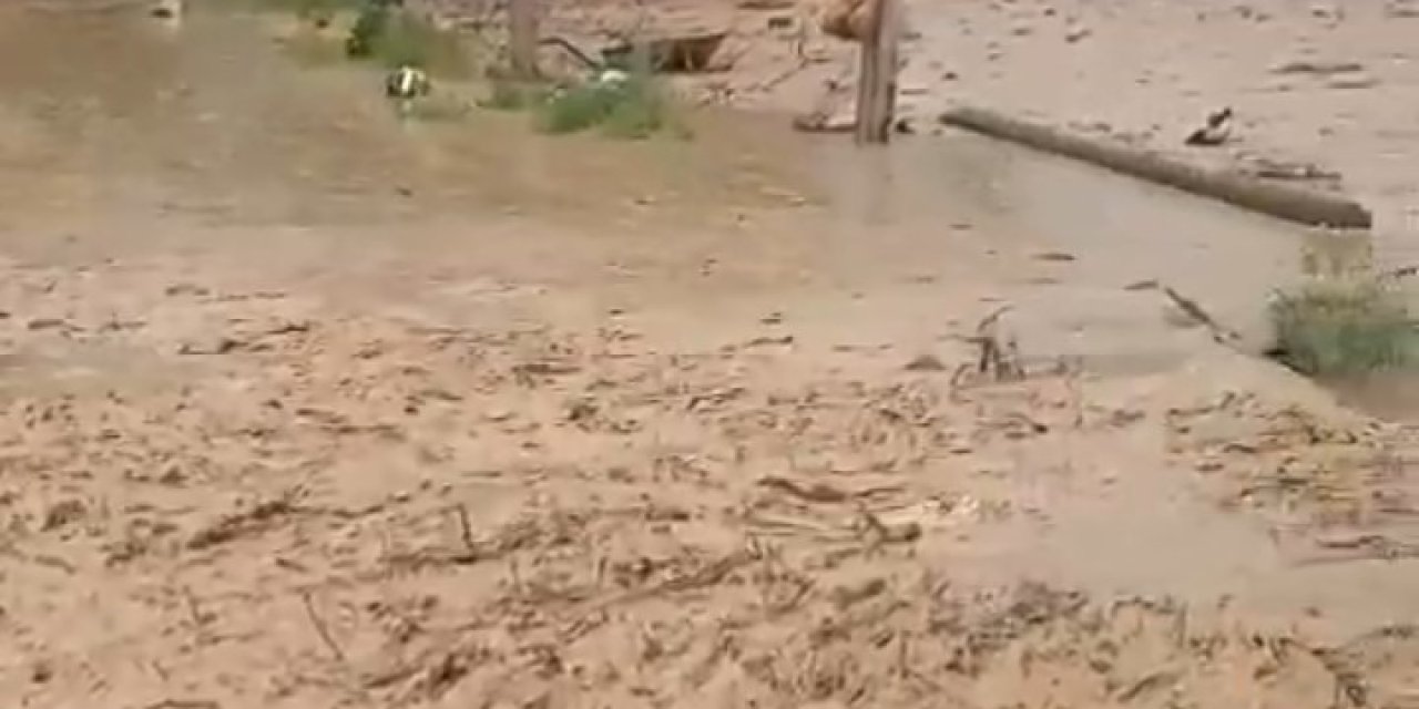 Güroymak’ta Sağanak Yağış Sele Yol Açtı