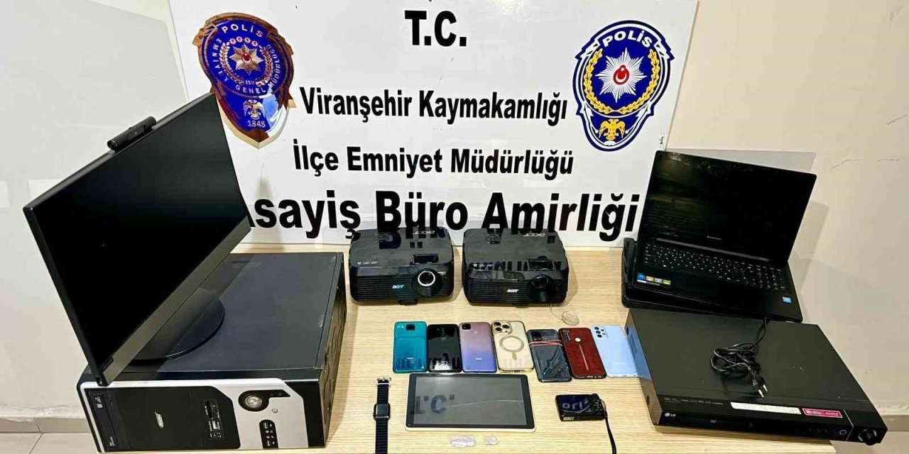 Çaldığı Malzemelerle Birlikte Yakalandı