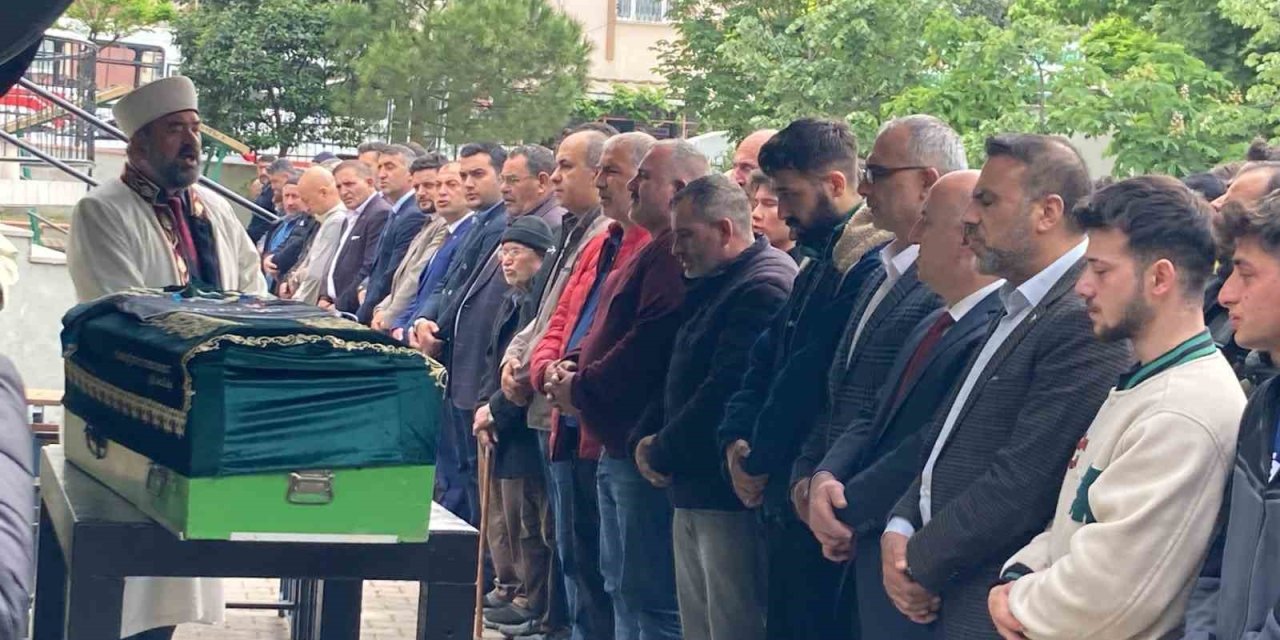 Kazada Hayatını Kaybeden 18 Yaşındaki Futbolcu Son Yolculuğuna Uğurlandı