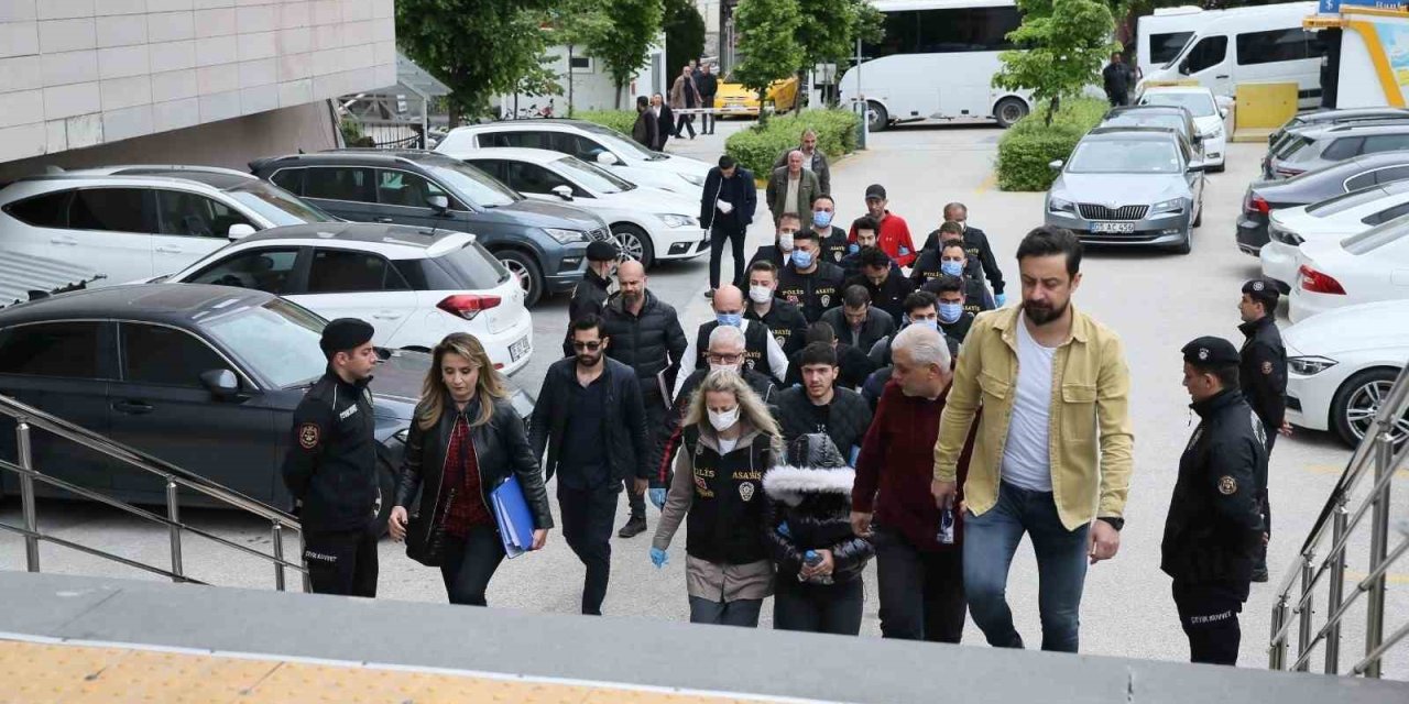 Eskişehir Merkezli Fuhuş Operasyonunda Yakalanan Şüphelilerden 4’ü Tutuklandı