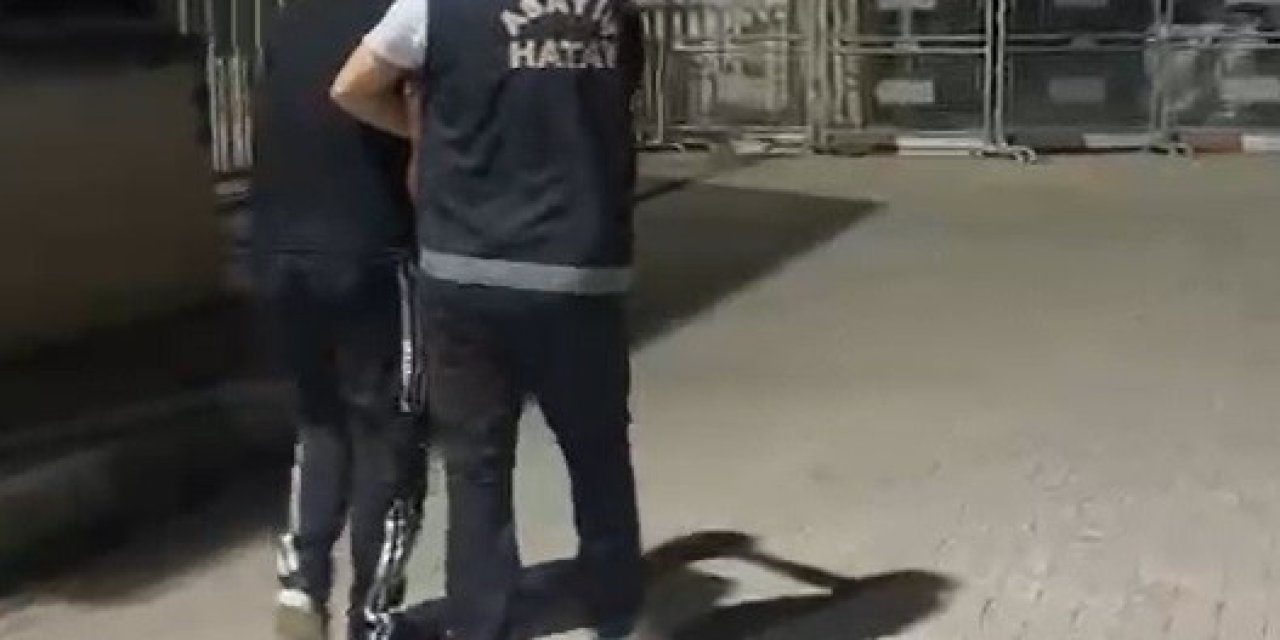 Arsuz’da 31 Yıl 10 Ay Hapis Cezasıyla Aranan Şahıs Tutuklandı