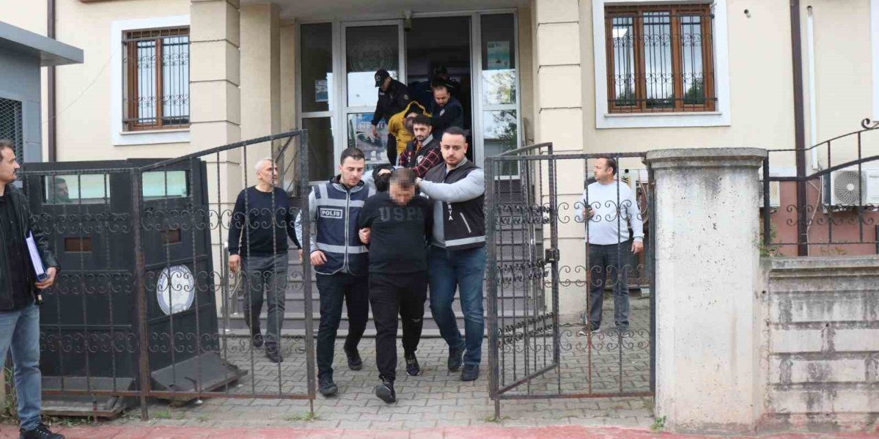 Öldürüp Gömmüşlerdi, Adliyeye Sevk Edilen Şüphelilerden 2’si Tutuklandı, 6’sı Serbest Kaldı